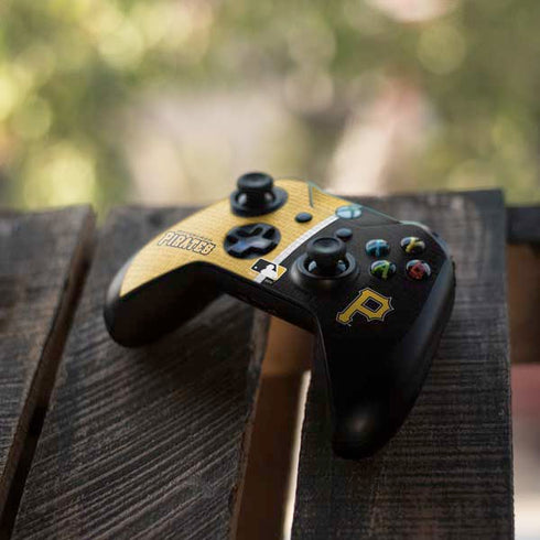 MLB Pittsburgh Pirates Split Xbox One X Controller Skin