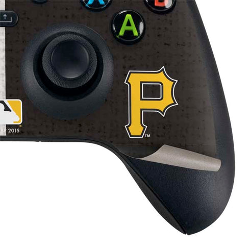 MLB Pittsburgh Pirates Split Xbox Series X Bundle Skin