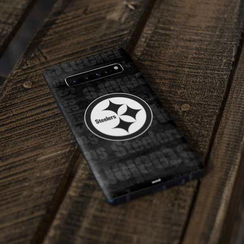 NFL Pittsburgh Steelers Black & White Galaxy S10 Plus Skin
