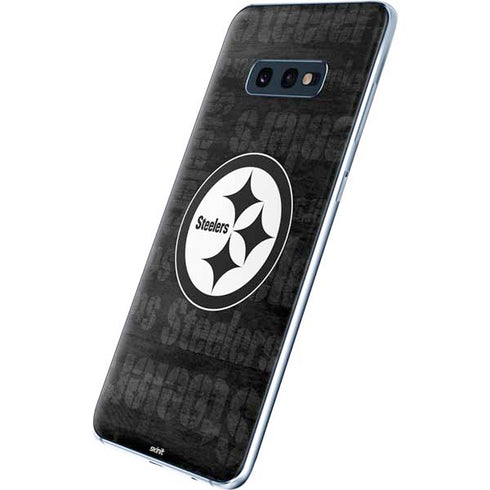 NFL Pittsburgh Steelers Black & White Galaxy S10e Skin