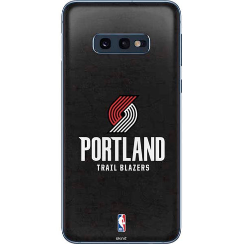 NBA Portland Trail Blazers Distressed Galaxy S10e Skin