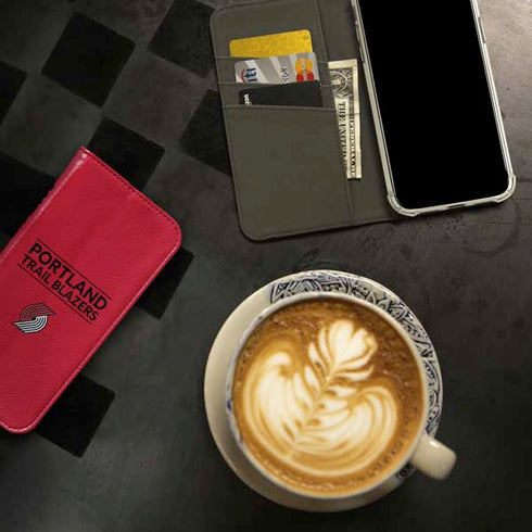 NBA Portland Trail Blazers Standard - Red iPhone 15 Pro Folio Case