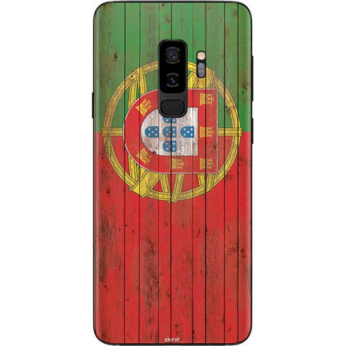 Portuguese Flag Dark Wood Galaxy S9 Plus Skin