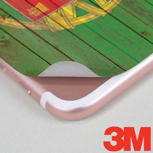 Portuguese Flag Dark Wood iPhone 7 Plus Skin