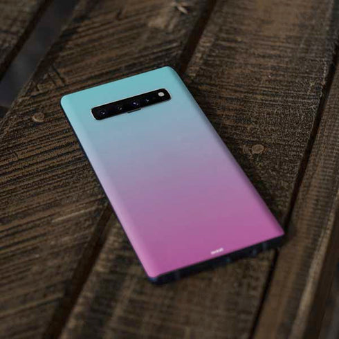 Purple and Blue Ombre Galaxy S10 Skin