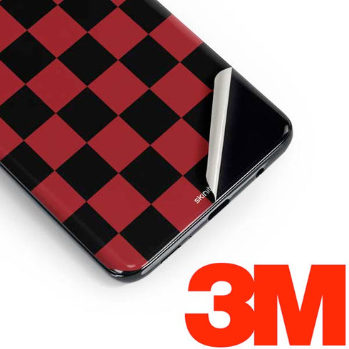 Red and Black Checkerboard Galaxy S10 Plus Skin