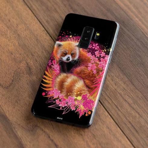 Red Panda with Flowers by Sheena Pike Galaxy S9 Plus Skin