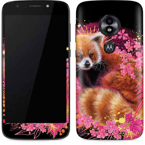 Red Panda with Flowers by Sheena Pike Moto E5 Play Skin