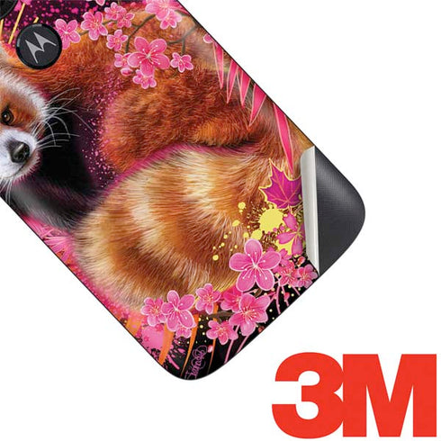 Red Panda with Flowers by Sheena Pike Moto E5 Play Skin
