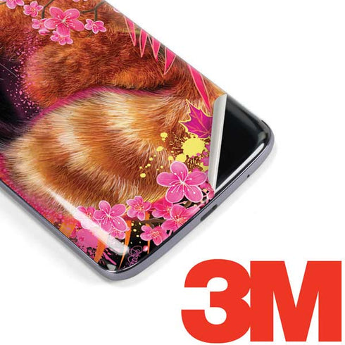 Red Panda with Flowers by Sheena Pike Moto E5 Plus Skin