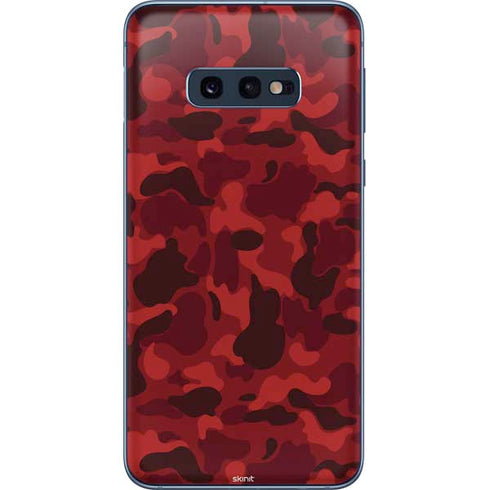 Red Street Camo Galaxy S10e Skin
