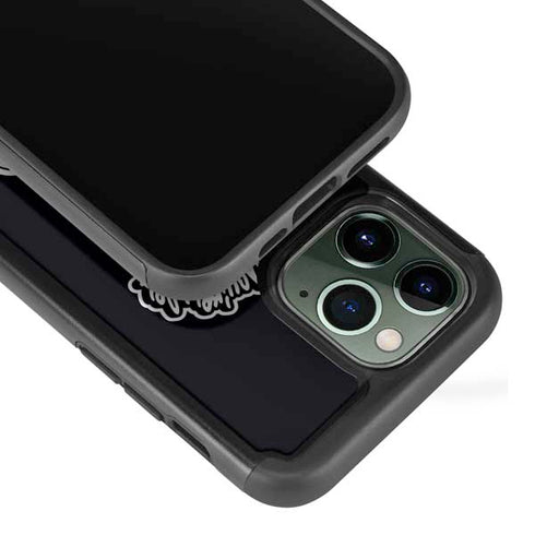 Looney Tunes Retro Daffy Duck iPhone 13 Pro Cargo Case