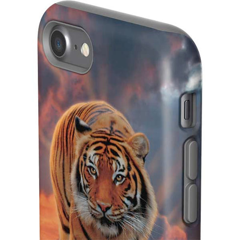 Vincent Hie Rising Tiger iPhone SE (2nd & 3rd Gen) Pro Case