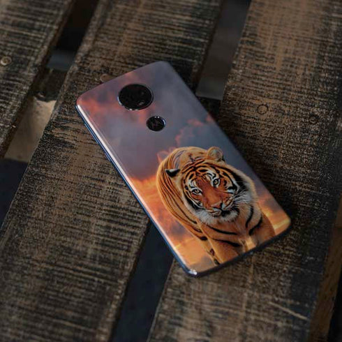 Vincent Hie Rising Tiger Moto E5 Plus Skin