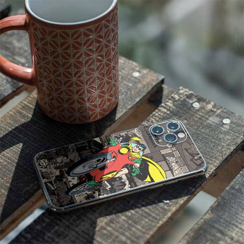 DC Comics Robin Vintage Action pose pattern iPhone 11 Pro Skin