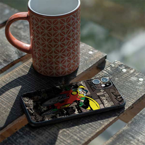 DC Comics Robin Vintage Action pose pattern iPhone 11 Skin