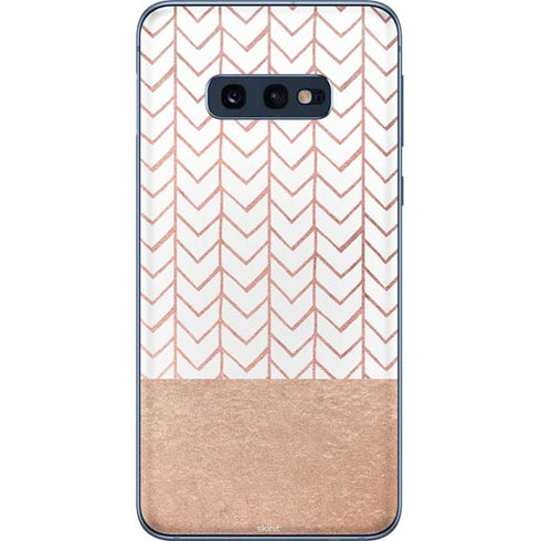 Rose Gold Herringbone Galaxy S10e Skin