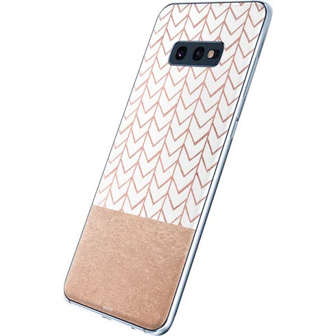 Rose Gold Herringbone Galaxy S10e Skin