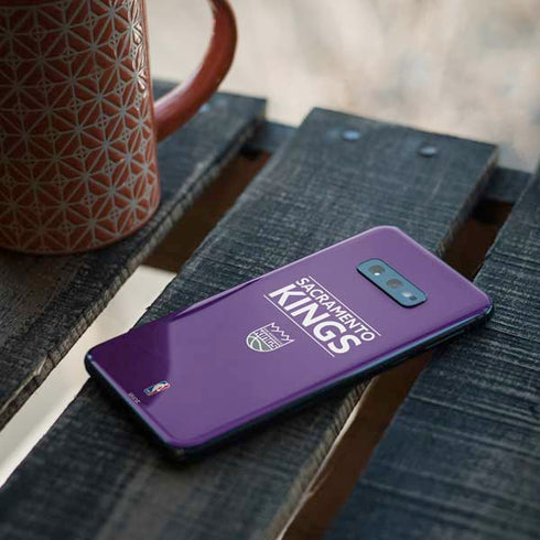 NBA Sacramento Kings Standard - Purple Galaxy S10e Skin
