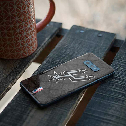 NBA San Antonio Spurs Dark Rust Galaxy S10e Skin