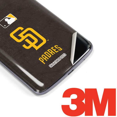 MLB San Diego Padres - Solid Distressed Moto E5 Plus Skin