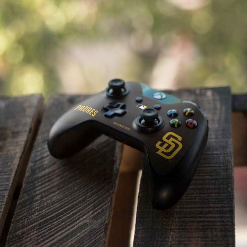 MLB San Diego Padres - Solid Distressed Xbox One Controller Skin
