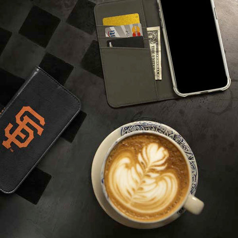 MLB San Francisco Giants - Solid Distressed iPhone 14 Folio Case