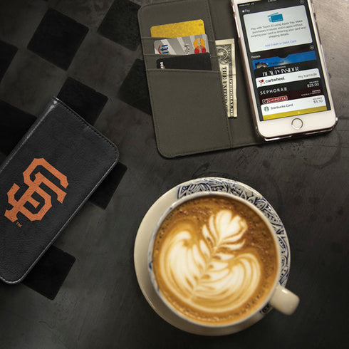 MLB San Francisco Giants - Solid Distressed iPhone 8 Folio Case