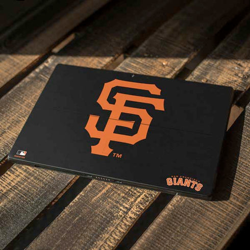 MLB San Francisco Giants - Solid Distressed Surface Pro 7 Skin