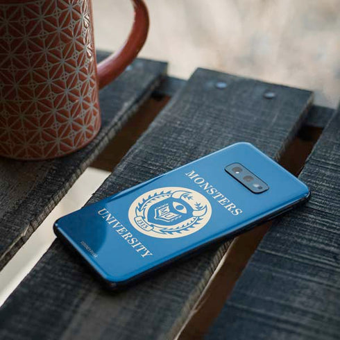 Disney Monsters University School’s Emblem Galaxy S10e Skin