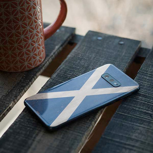 Scotland Flag Distressed Galaxy S10e Skin