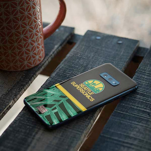 NBA Seattle SuperSonics Retro Palms Galaxy S10e Skin