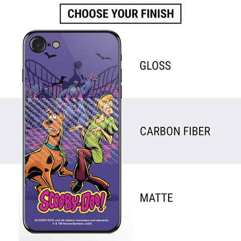 Scooby-Doo Shaggy and Ghost Clown iPhone SE (2nd & 3rd Gen) Skin