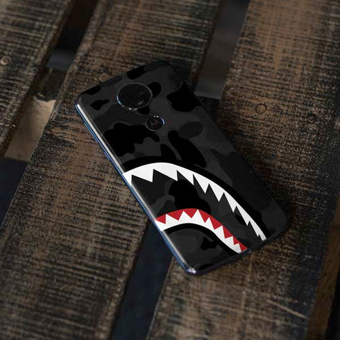 Shark Teeth Grey Street Camo Moto E5 Plus Skin