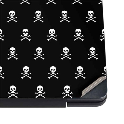 Skull and Crossbones (white) Dell Vostro Skin