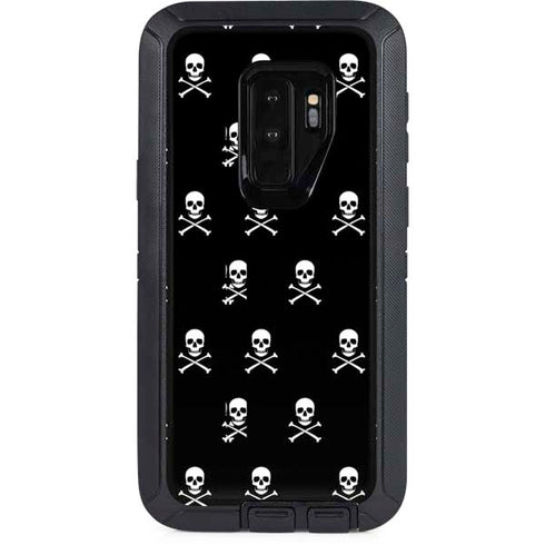 Skull and Crossbones (white) Otterbox Defender Galaxy Skin