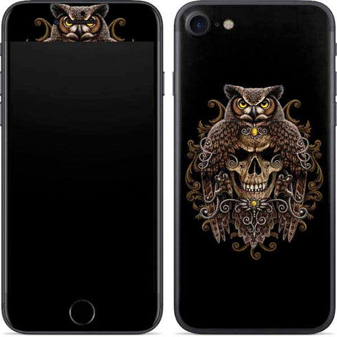 Skull and Owl by Sarah Richter iPhone 7 Skin