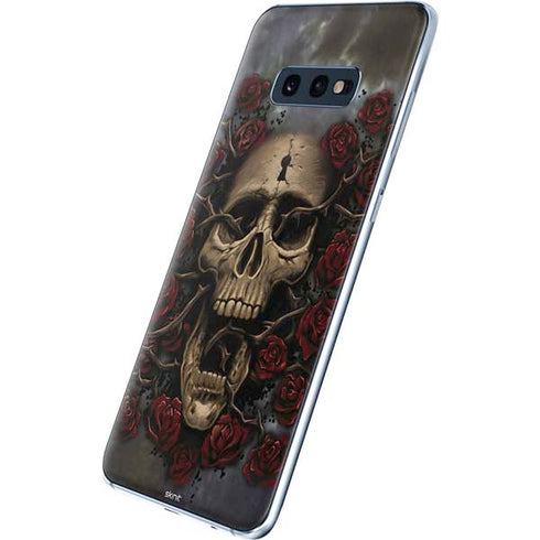 Liquid Blue Skull Entwined with Roses Galaxy S10e Skin