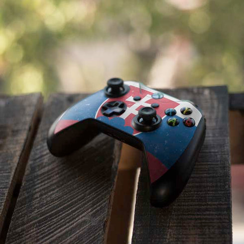 Slovakia Flag Distressed Xbox One X Controller Skin