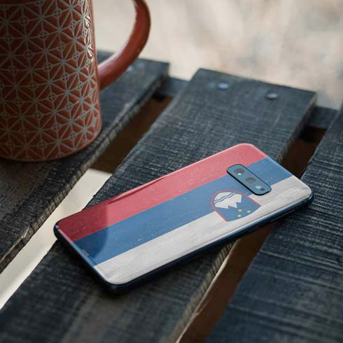 Slovenia Flag Distressed Galaxy S10e Skin