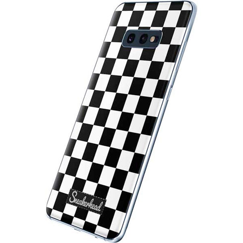 Sneakerhead Checkered Galaxy S10e Skin