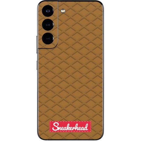Sneakerhead Gold Pattern Galaxy S22 Skin