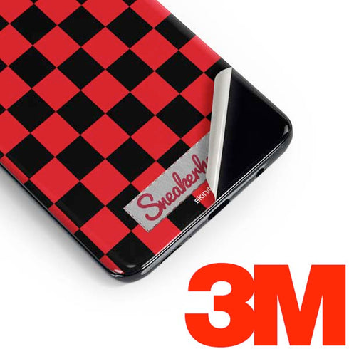 Sneakerhead Red Checkered Galaxy S10 Skin