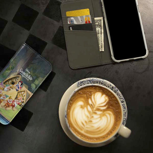 Disney Snow White Classic Cover iPhone 15 Plus Folio Case