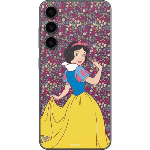 Disney Snow White Character with Floral Pattern Galaxy S23 FE Skin