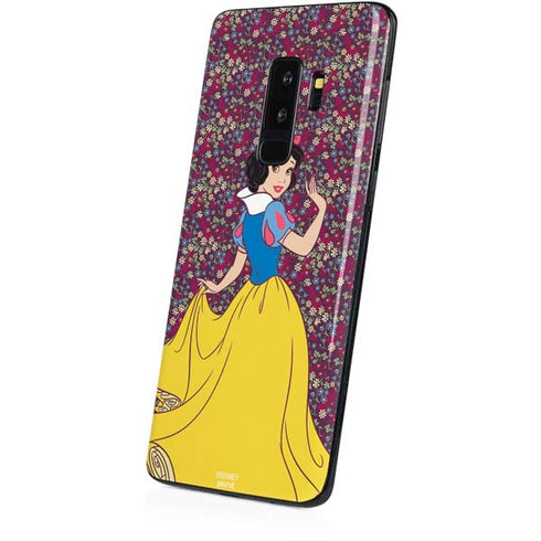 Disney Snow White Character with Floral Pattern Galaxy S9 Plus Skin