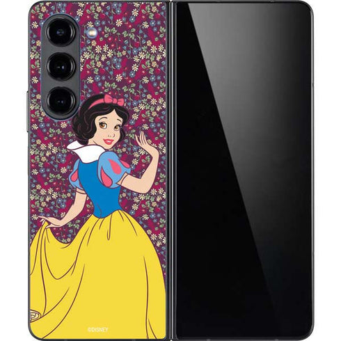 Disney Snow White Character with Floral Pattern Galaxy Z Fold5 5G Skin