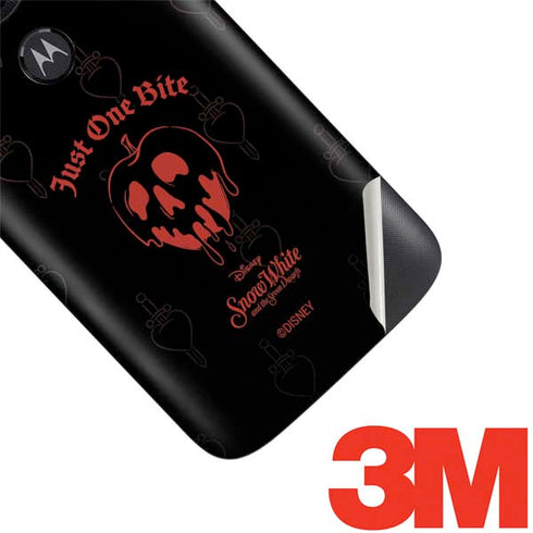 Disney Snow White Just One Bite Moto E5 Play Skin