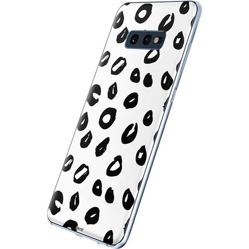 Spotted Animal Print Galaxy S10e Skin