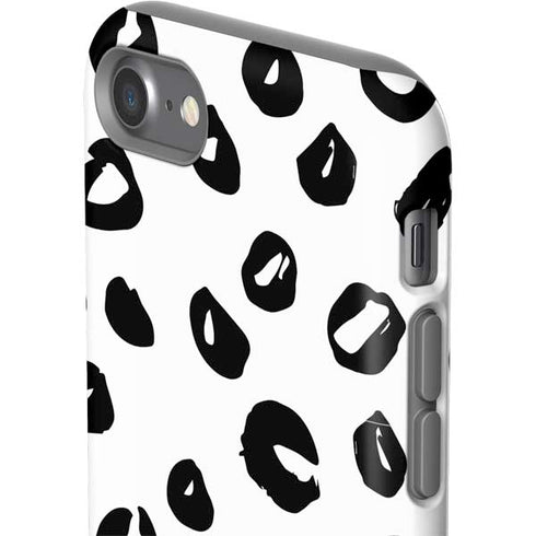 Spotted Animal Print iPhone SE (2nd & 3rd Gen) Pro Case